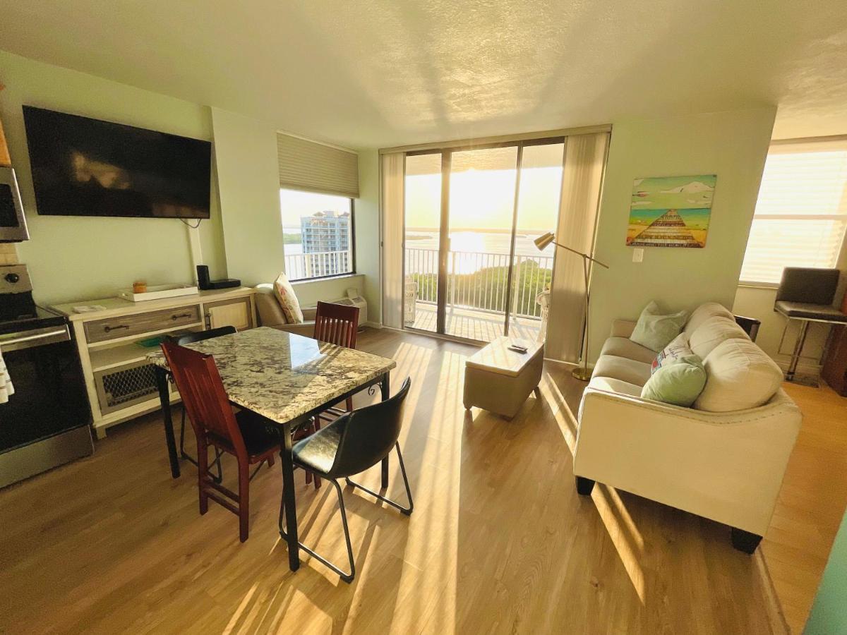 Penthouse 6 Panoramic Ocean Views Top Floor フォートマイヤーズビーチ エクステリア 写真